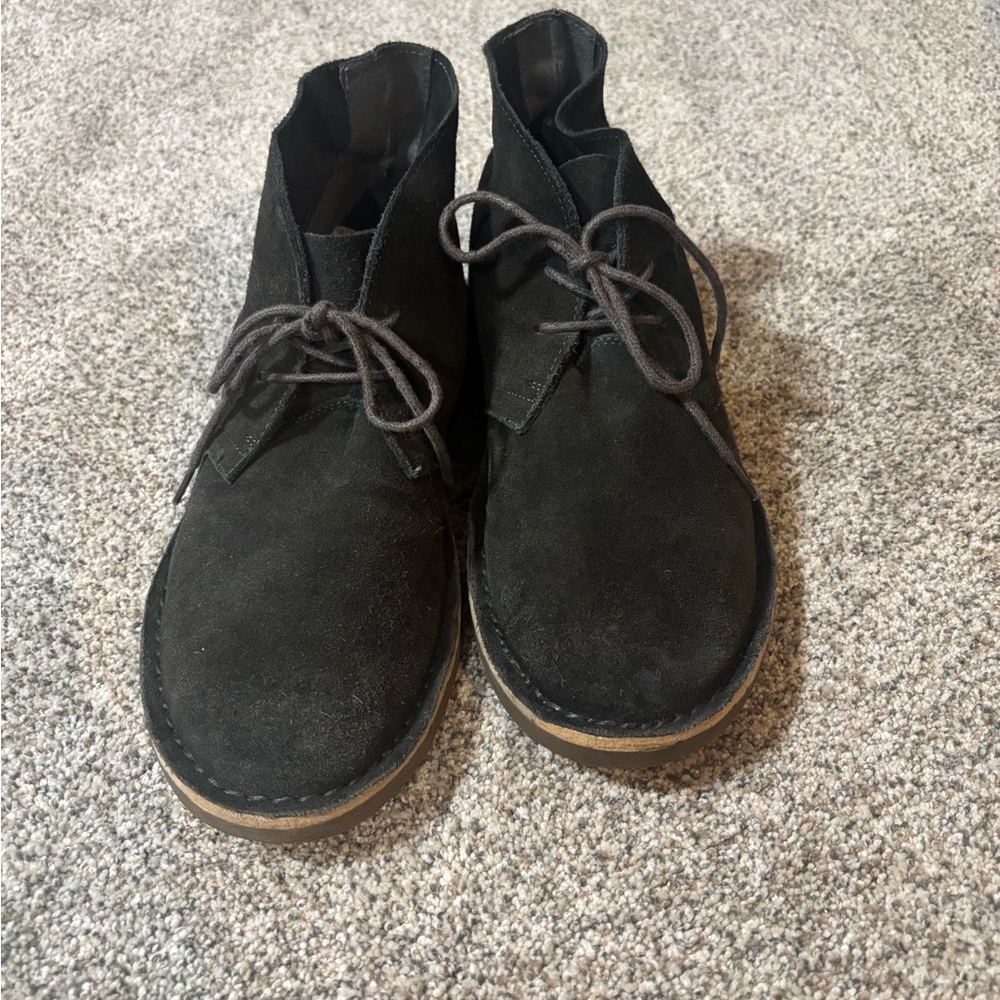 Robert Wayne suede boots size 12‎